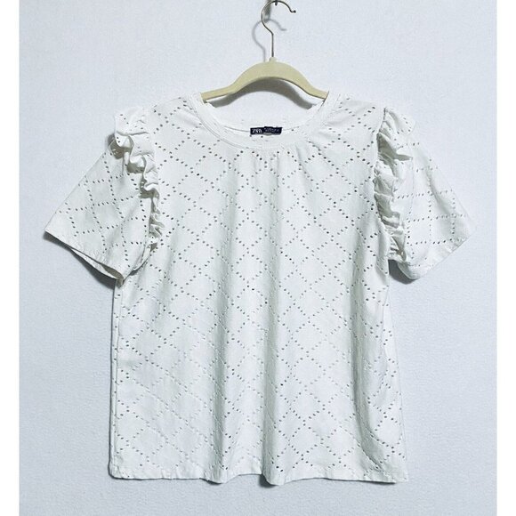 Zara Top Womens Medium Eyelet Short Sleeve Ruffle Trim White Stretch Knit Boho - Picture 1 of 6